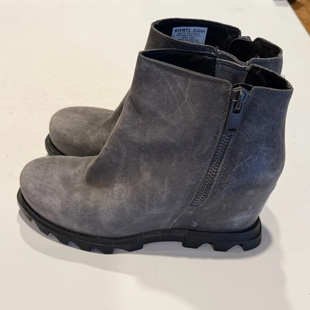 Sorel Women's Charcoal Ankle Booties